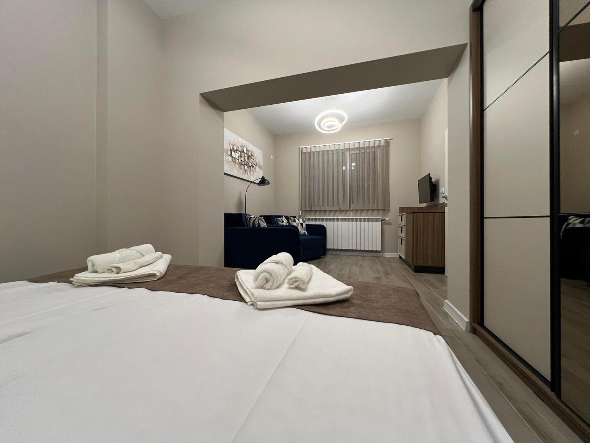Хотел Vip Apart House Плевна Экстерьер фото