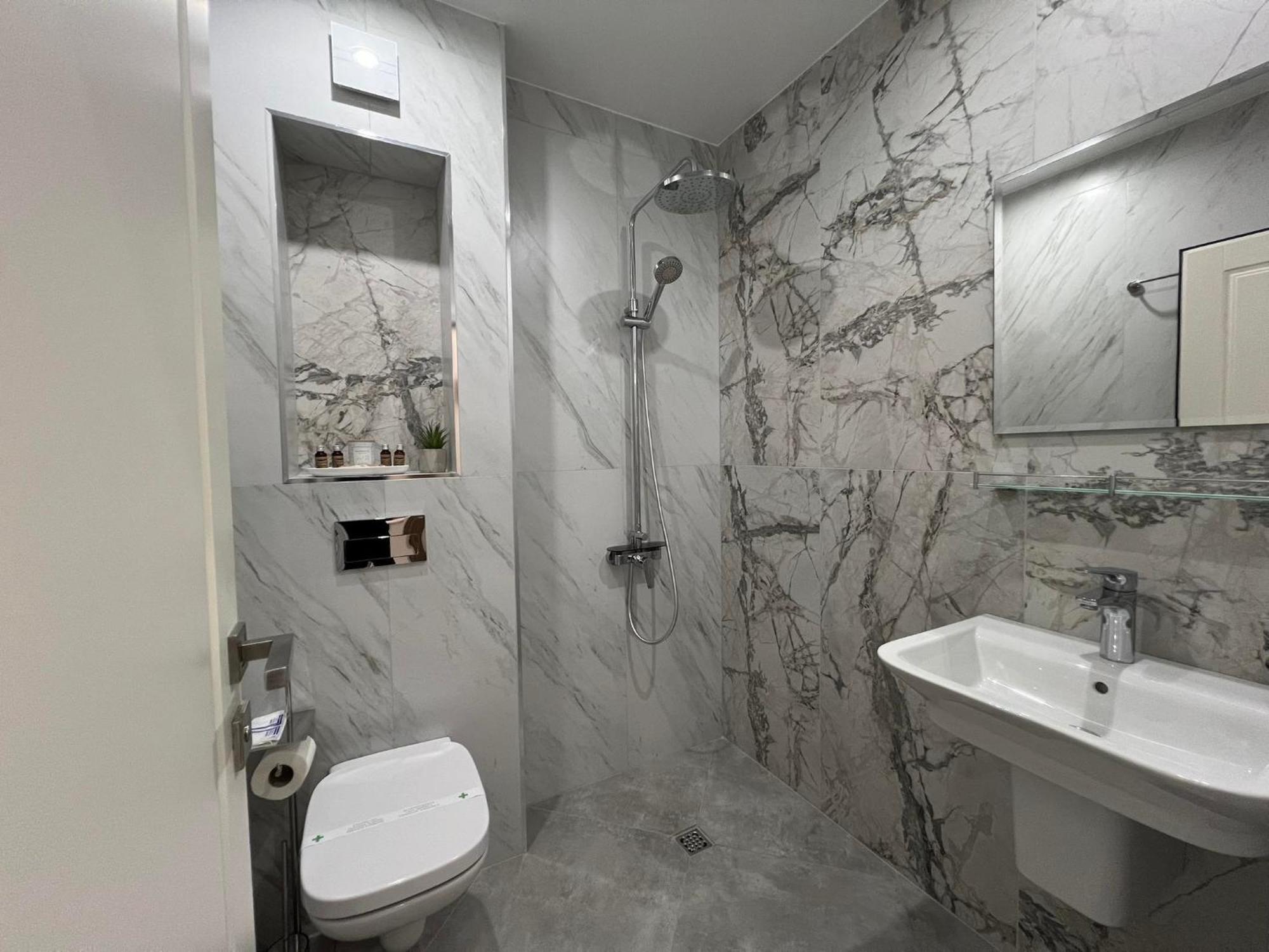 Хотел Vip Apart House Плевна Экстерьер фото
